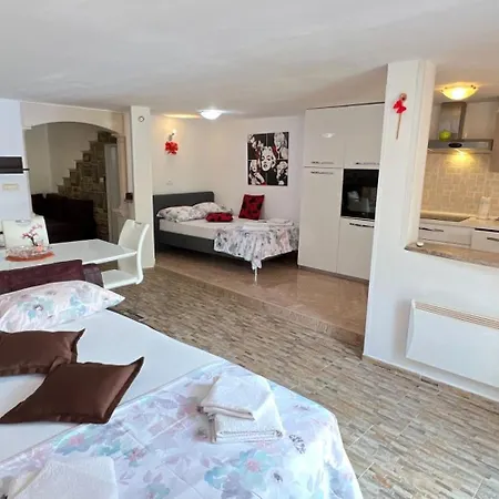 Place Rc - Pocitniska Hisa Blizu Portoroza Apartman