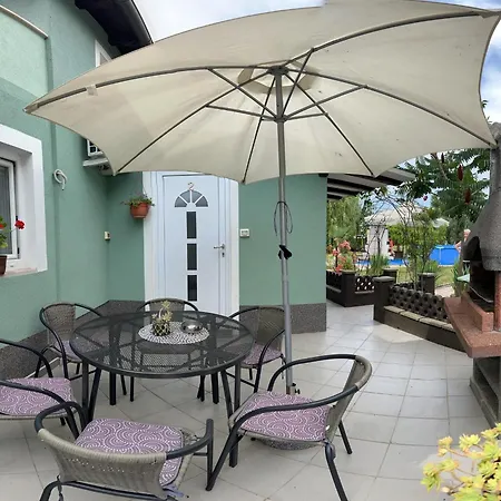 Apartman Place Rc - Pocitniska Hisa Blizu Portoroza