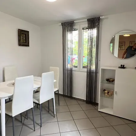 Place Rc - Pocitniska Hisa Blizu Portoroza Apartman *