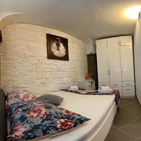 Place Rc - Pocitniska Hisa Blizu Portoroza *