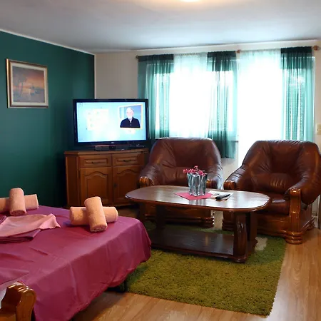 Apartman Place Rc - Pocitniska Hisa Blizu Portoroza *